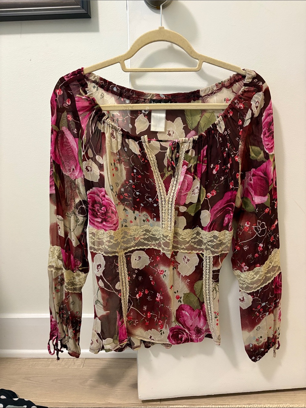 y2k bebe Floral Lace-Trim Sheer Peasant Blouse - Pink, Burgundy